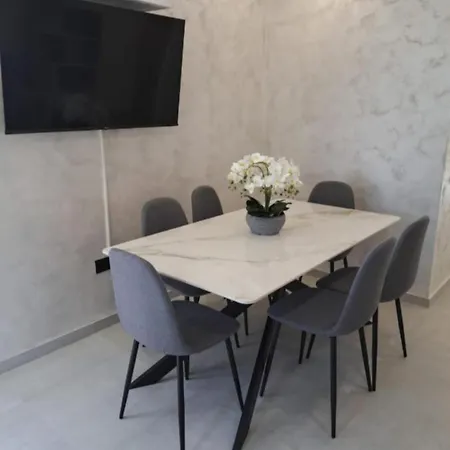 Apartment Lovre *
