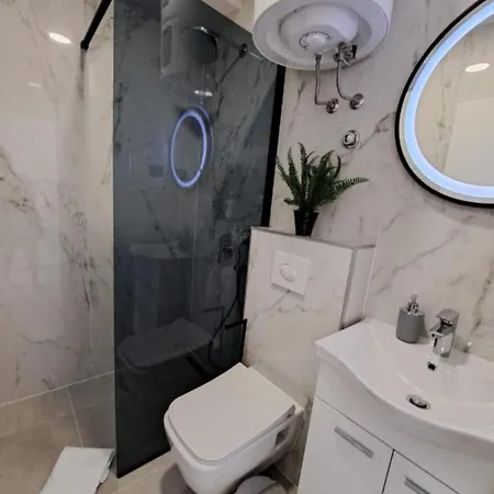 Apartment Lovre Drasnice