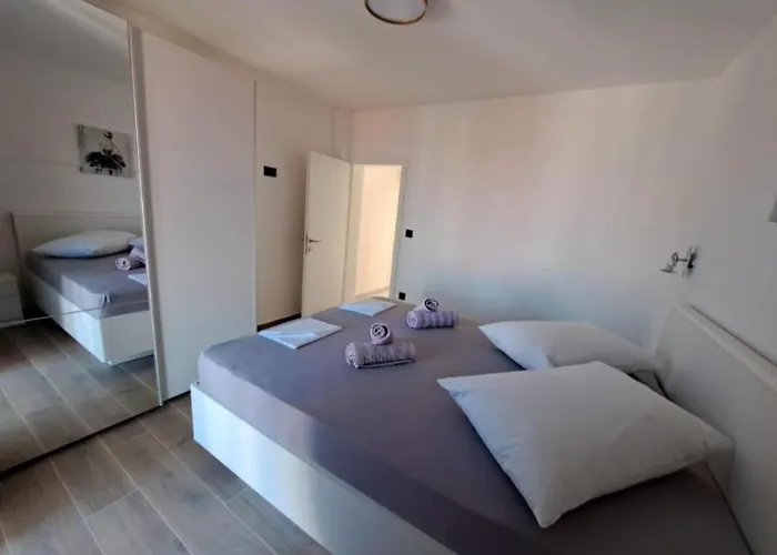 Apartment Lovre *